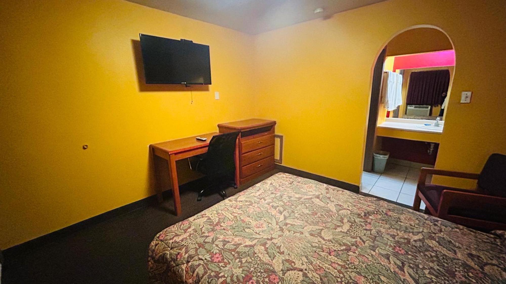 Relax Inn By Oyo Sulphur Hwy 90 Exterior photo