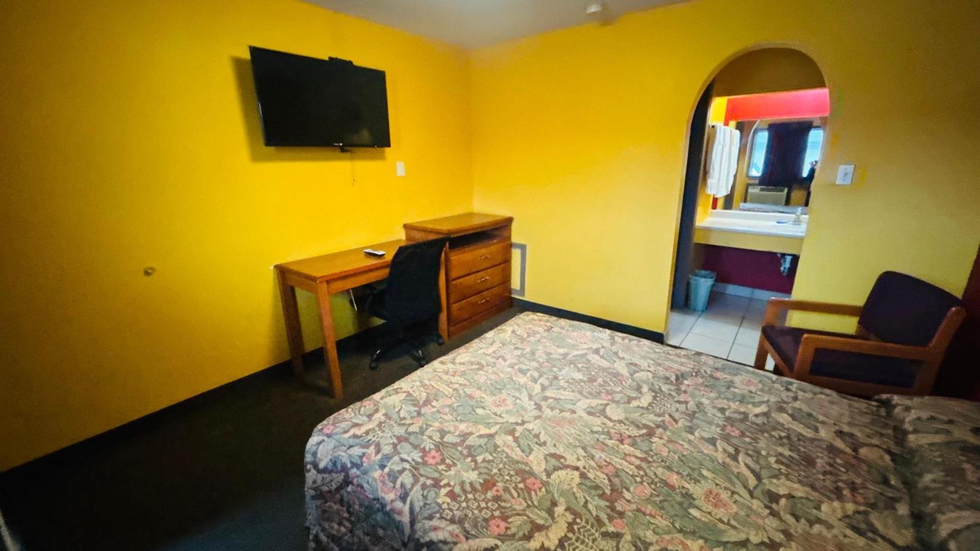 Relax Inn By Oyo Sulphur Hwy 90 Exterior photo